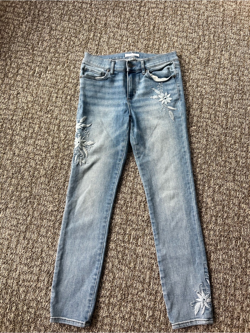 LOFT Light Wash Skinny Jeans with Floral Embroidery size 26 | 2